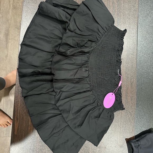 Black Ruffled Mini Skirt - Picture 2 of 4